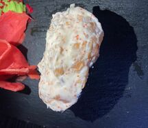 Суши с салатной креветкой