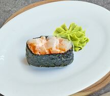 Острые суши с кальмаром