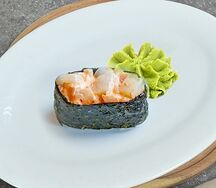 Острые суши с крабом