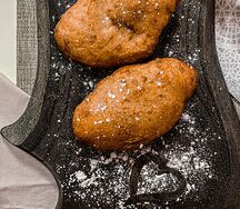 Жареный пирожок с капустой