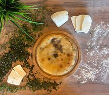 Пирог с листьями свеклы и сыром маленький