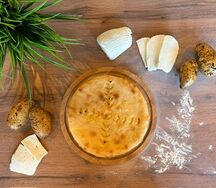 Пирог с картошкой и сыром маленький