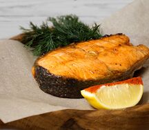 Стейк из семги на мангале