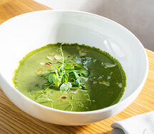 Крем-суп с зеленым горошком и шпинатом