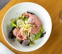 Пряный ростбиф с овощами