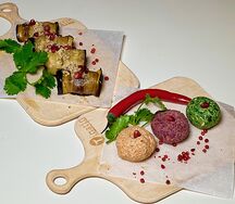 Ассорти Пхали и Рулетики из баклажанов