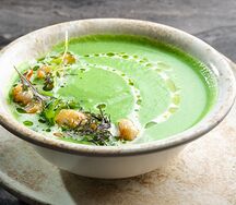 Крем-суп из брокколи с креветками