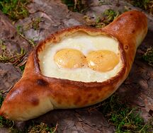 Хачапури по-аджарски