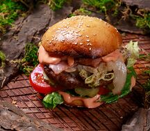 Бургер с грибным рагу