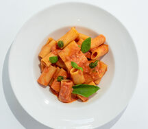 Ригатони арабьята с рикоттой