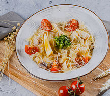 Феттуччине с лососем