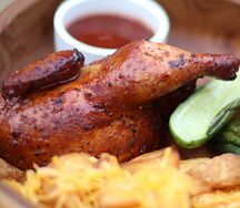 Половина цыпленка BBQ c картофелем Айдахо