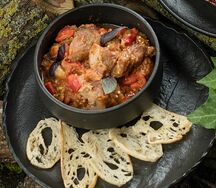 Свинина с овощным рагу