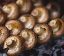 Шампиньоны на мангале