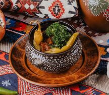 Лобио в горшочках