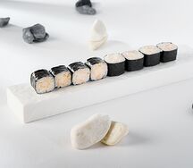 Классический ролл с креветкой