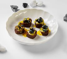 Ролл с бананом, манго и маракуйей