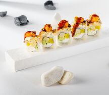 Запечённый с угрём и креветкой