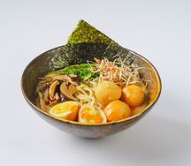 Рамен Чизу с чикенболлами