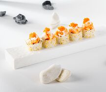 Запеченный с лососем и соусом блю чиз