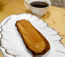 Эклер-пирожное с заварным кремом