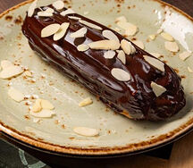 Эклер-пирожное с заварным кремом