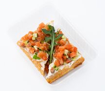 Картофельная вафля с лососем