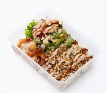 Киноа с креветкой и овощами