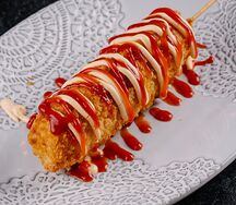 Хрустящий корн-дог с сосиской