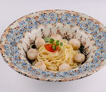 Спагетти с фрикадельками из кролика