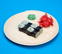 Ролл с огурцом