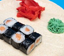 Ролл с семгой