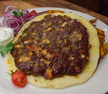 Гурманска Плескавица и картофель фри