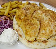 Пилече Бело Месо на жару и картофель фри