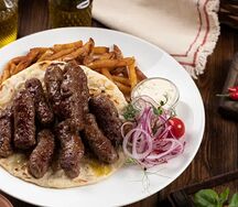 Чевапи и картофель фри 4*3 шт