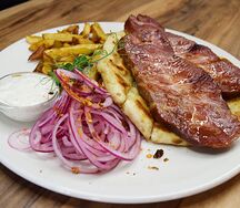 Димлени Врат и картофель фри