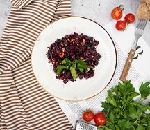 Салат Свекольный с черносливом и орехом