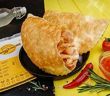 Чебурек с курицей по-азиатски