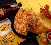 Чебурек с мраморной говядиной