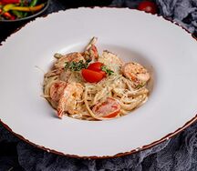 Паста с тигровыми креветками