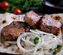 Шашлык из свиных медальонов