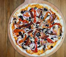 Овощная пицца на тонком тесте