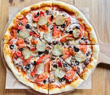 Пицца Болоньезе на толстом тесте