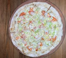 Цезарь, пицца на тонком тесте