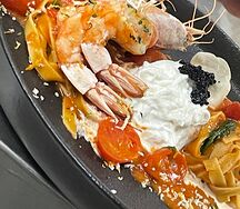 Паста с лангустинами и икрой палтуса