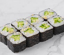 Ролл с огурцом