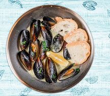 Мидии в соусе Дорблю