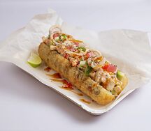 Японский хот-дог с тунцом