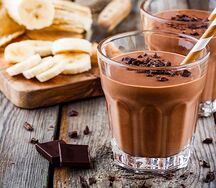 Какао с банановым сиропом