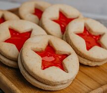 Миндальное печенье Алое сердце без глютена